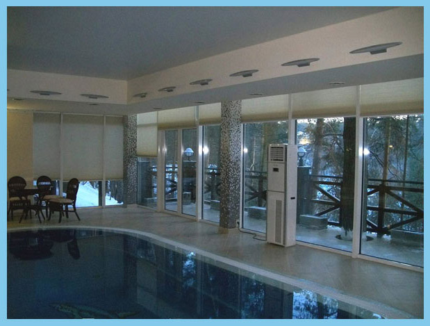 Красивые шторы для бассейна
